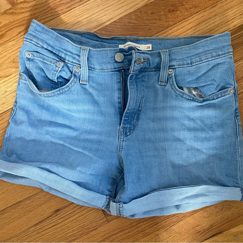 Levi’s mid length shorts